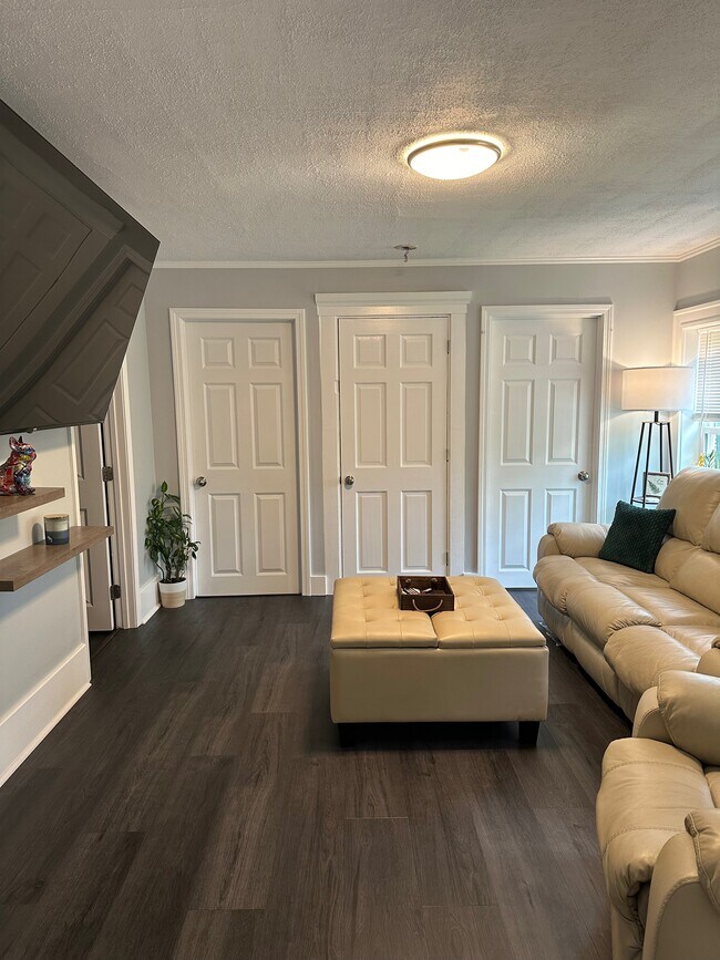 De sala de estar a dormitorio/oficina - 14 Central St