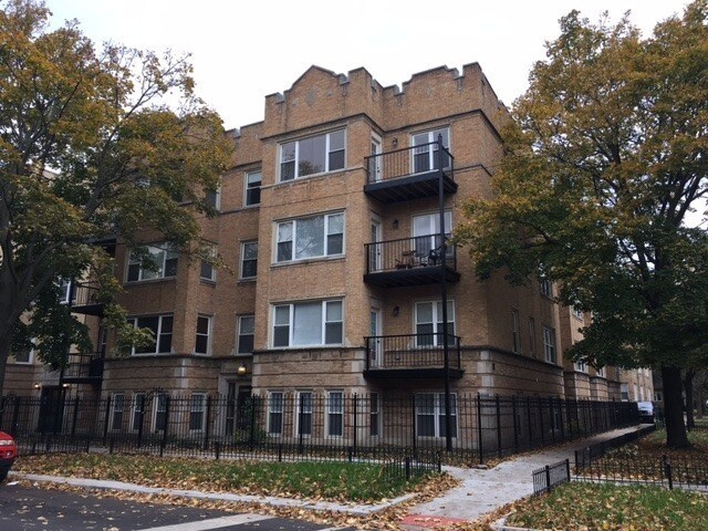 Foto del edificio - 4456 N Drake Ave