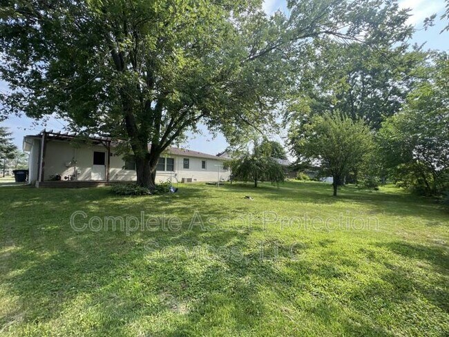 Building Photo - 1815 W 93rd Ave