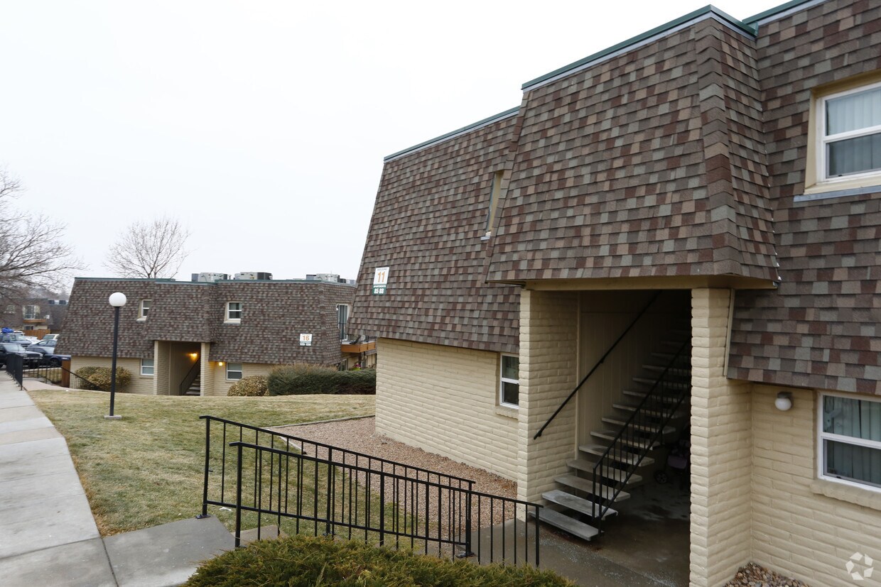 Village Of Greenbriar Apartments in Westminster, CO