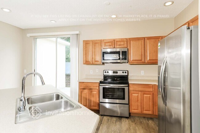 Foto del edificio - 4122 Collinwood Dr