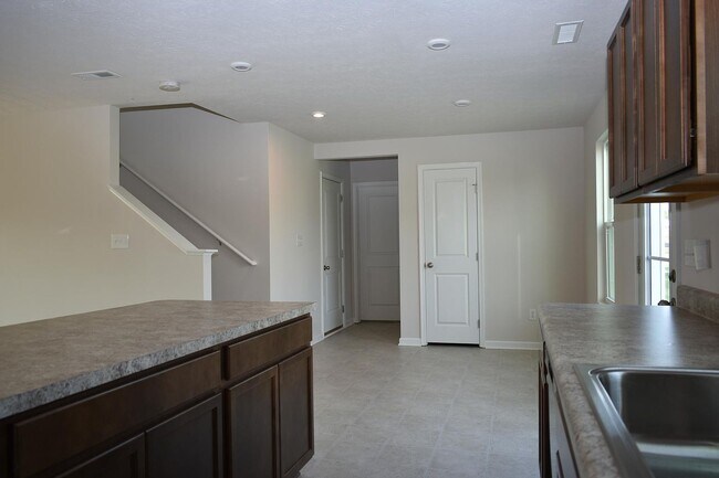 Foto del edificio - 9755 Oakgrove Dr