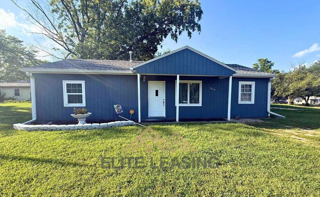 Primary Photo - Charming 3BR, 1BA Available Now!