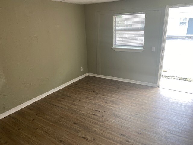 Building Photo - 2150 Inwood Terrace