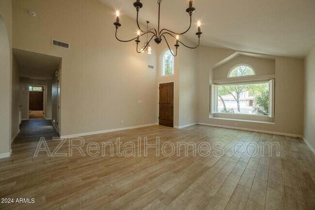 Building Photo - 16023 N 48th Pl