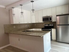 Building Photo - 2702 27th Ct