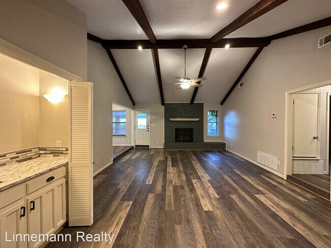 Foto del edificio - 3 br, 2 bath House - 103 Moody Circle