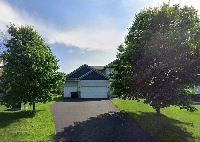 Building Photo - Elegant and Spacious 4BR House for rent in...
