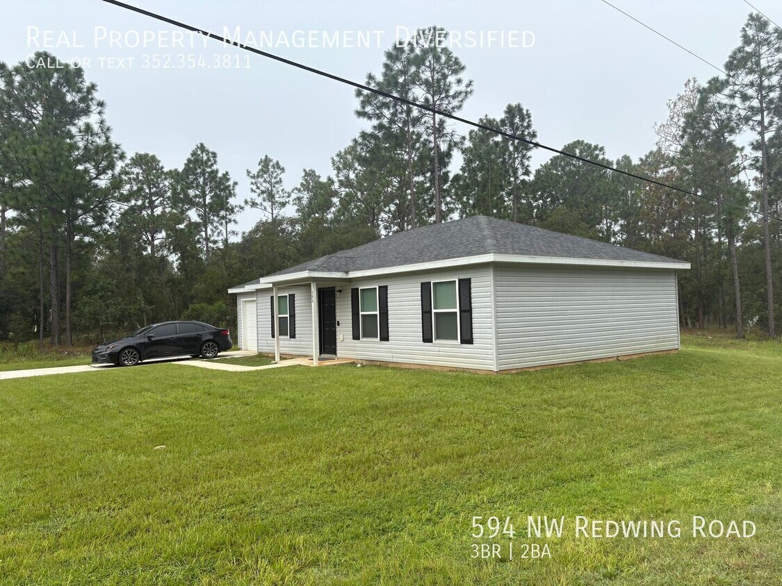 Foto del edificio - 594 Redwing Rd