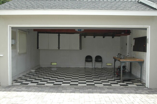 Foto del edificio - 2210 Grovemont St