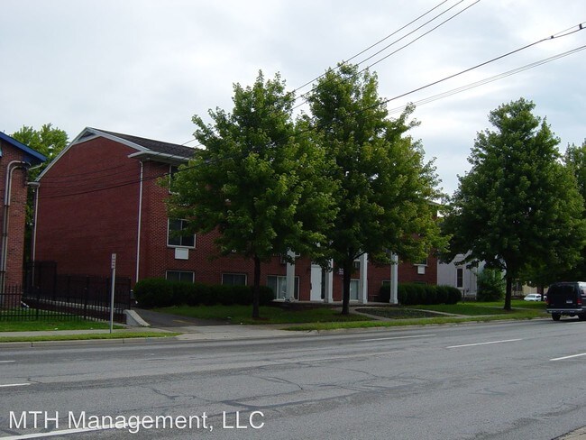 Building Photo - 512 W Saginaw St