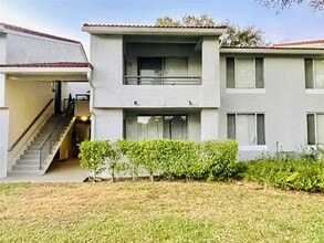 Building Photo - 851 Lyons Rd