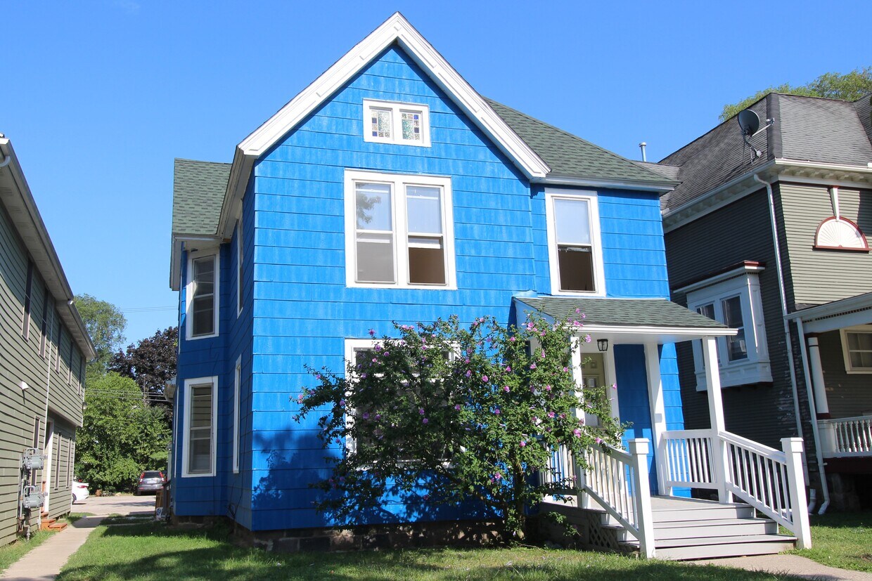 304 N Hamilton St Unit 2, Ypsilanti, MI 48197 Apartments in Ypsilanti