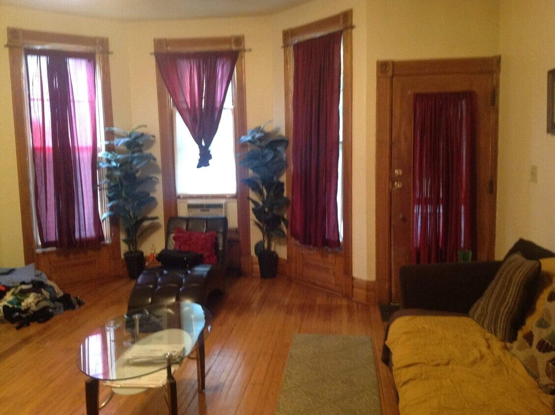 1618 Leverette St Unit 1618 Leverette, Detroit, MI 48216 Apartments