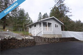 Building Photo - 209 Granite St