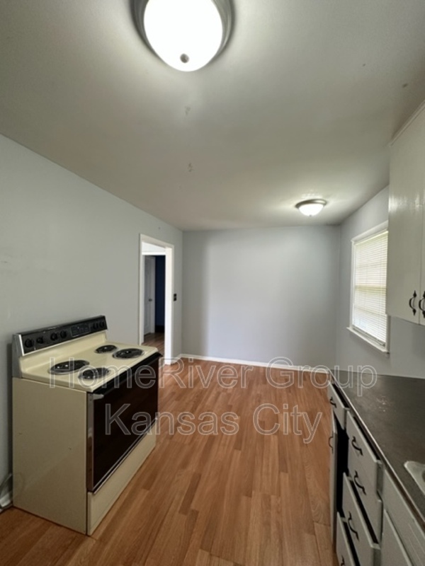 Building Photo - 113 Buford St