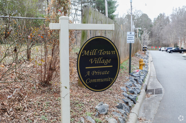 Foto del edificio - Mill Town Village