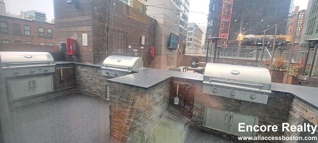 Foto del edificio - 665 Washington St