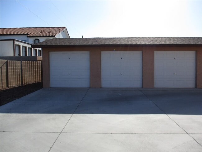 Building Photo - 2801 Paloma Senda