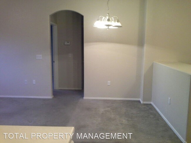 Building Photo - 2 br, 2 bath House - 6305 Desert Leaf St. ...