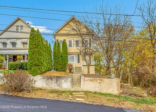 Building Photo - 232 Ferdinand St
