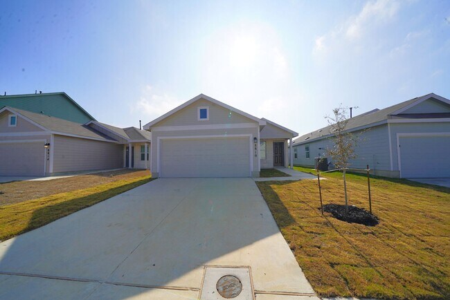 Foto del edificio - Gorgeous like-new home Available for Rent in Converse! Realtor Commission: $500