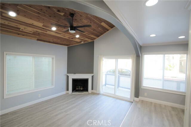 Building Photo - 207 Lugonia St