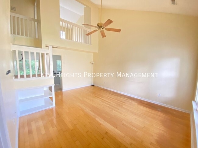 Building Photo - 125 Hornby Cir