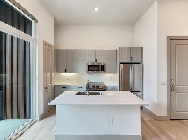 Foto del edificio - 170 Malone St