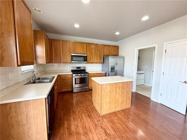 Foto del edificio - 1431 Leisure Lake Ln