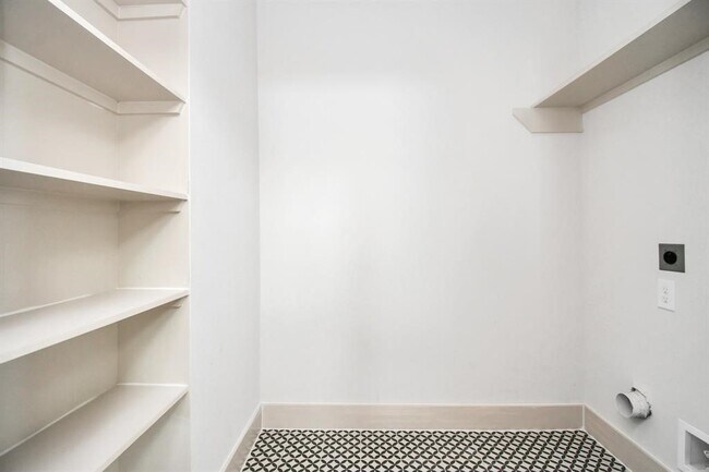 Building Photo - 4016 Boho Ln