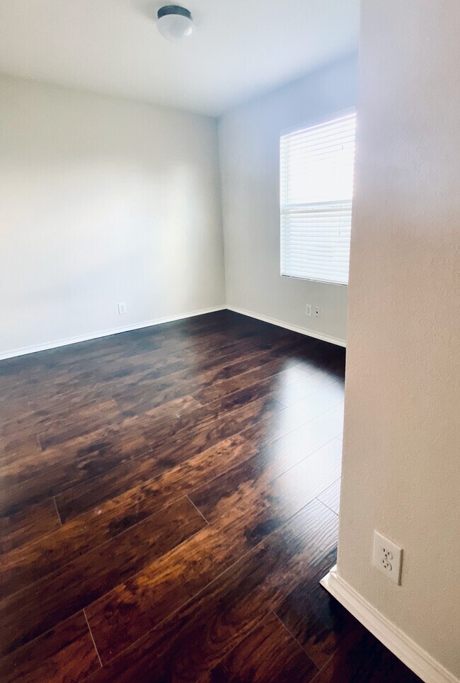 Foto del edificio - 11515 Oaks Hike