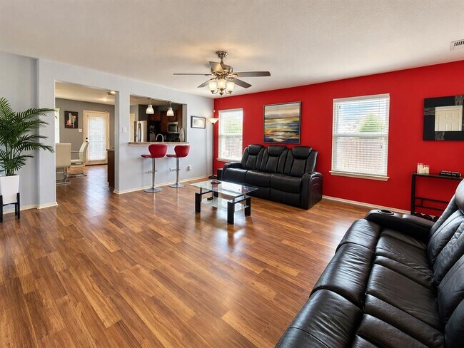 Foto del edificio - 13301 Forest Sage St
