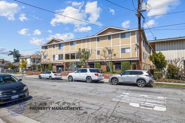 Building Photo - 4061 W. 138th St.