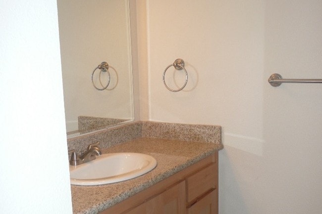 Building Photo - 1106 Prospect Ave