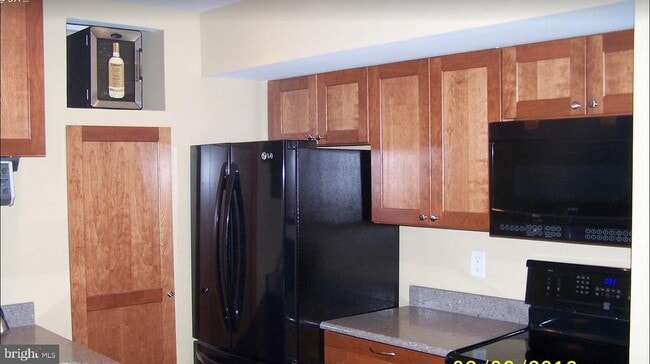 Foto del edificio - 1029 N Stuart St