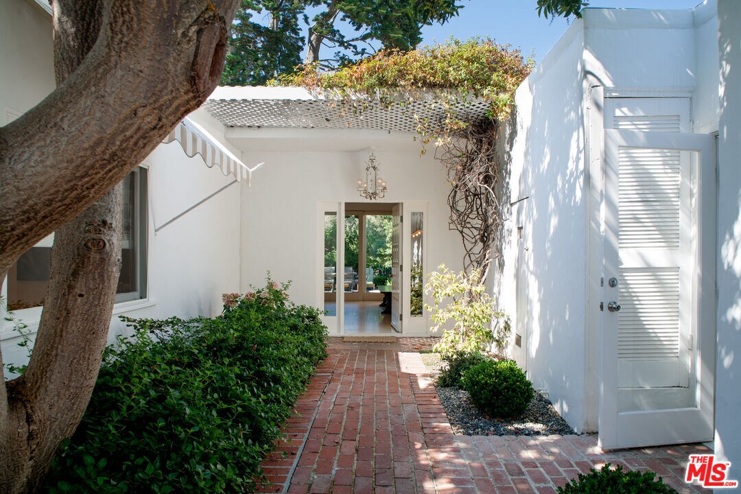 Foto principal - 23511 Malibu Colony Rd