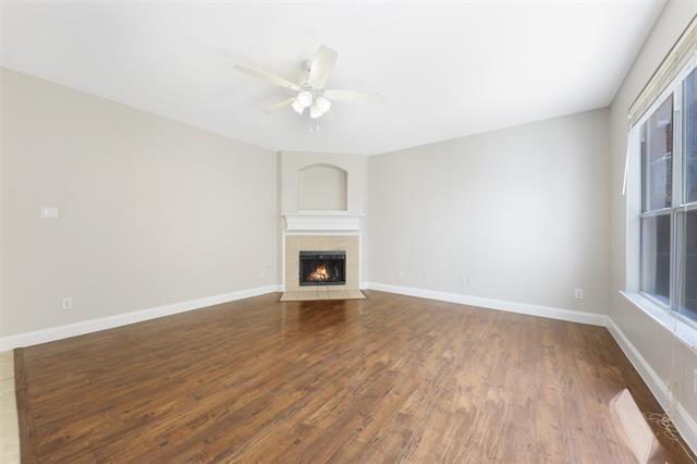 Foto del edificio - 5420 Waterwood Ct