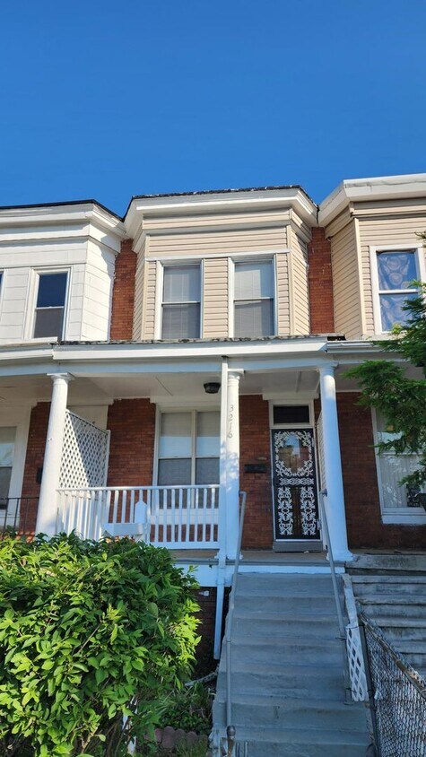 Primary Photo - Beautiful 2.5 Bedroom 1.5 Bathroom West Ba...