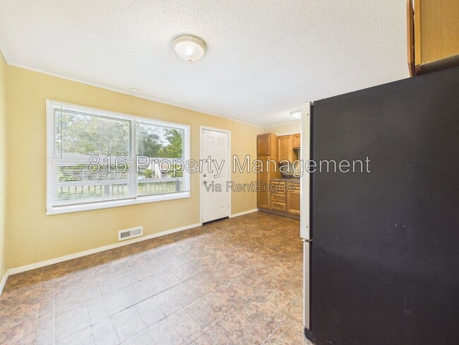 Foto del edificio - 7702 E 112th Terrace