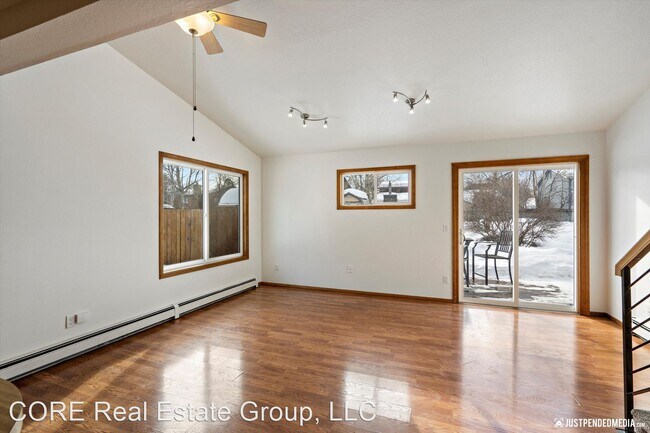 Building Photo - 2 br, 1.5 bath House - 3248 Orion Circle