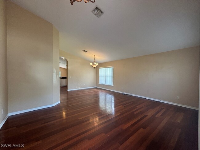 Foto del edificio - 9200 Middle Oak Dr