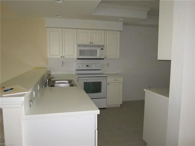 Foto del edificio - 1791 Four Mile Cove Pkwy