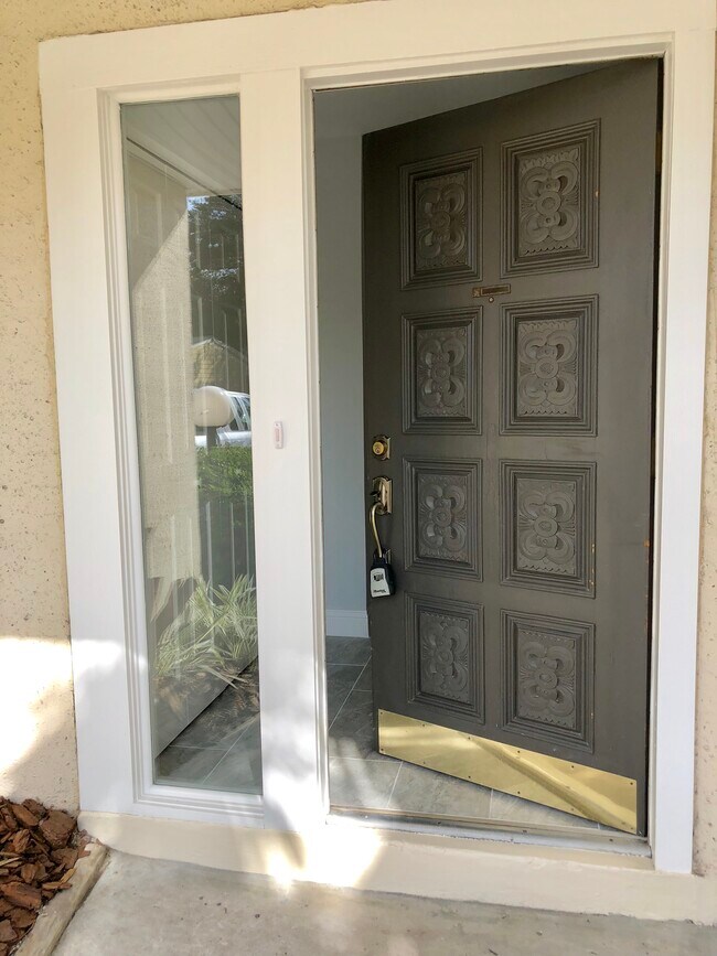 Photo - 7940 Los Robles Ct Townhome