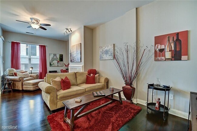 Building Photo - 1 br, 1 bath Condo - 11 Slocum St