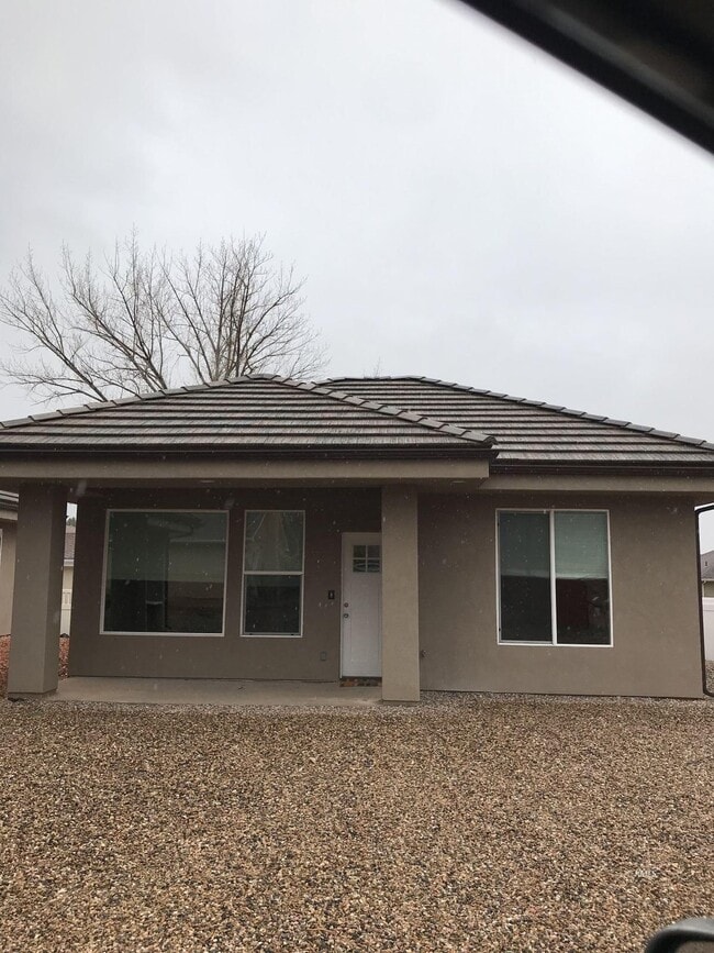 Foto del edificio - 598 S Hillside Dr