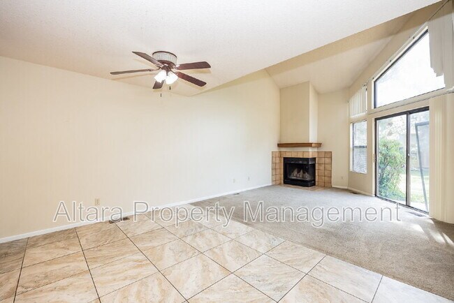 Foto del edificio - 4210 Autumn Heights Dr