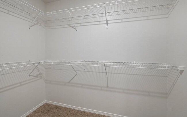 Foto del edificio - Beautiful 3 Bedroom Home with a fully fenc...