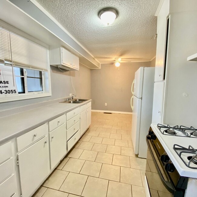 Foto del edificio - 909 W 21st St