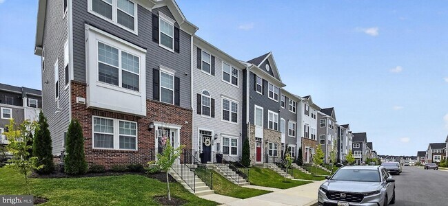 Building Photo - 7803 Barrensdale Rd